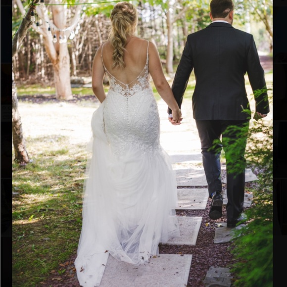 ENZOANI: PEBBLES WEDDING DRESS - Picture 4 of 6